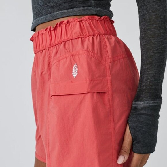 NWT Free People In The Wild Shorts Relaxed Lightweight Mid-Rise Pockets Small - Picture 9 of 10